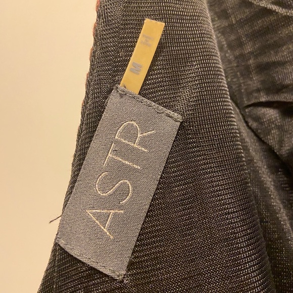 ASTR Body Con Dress - Picture 2 of 3